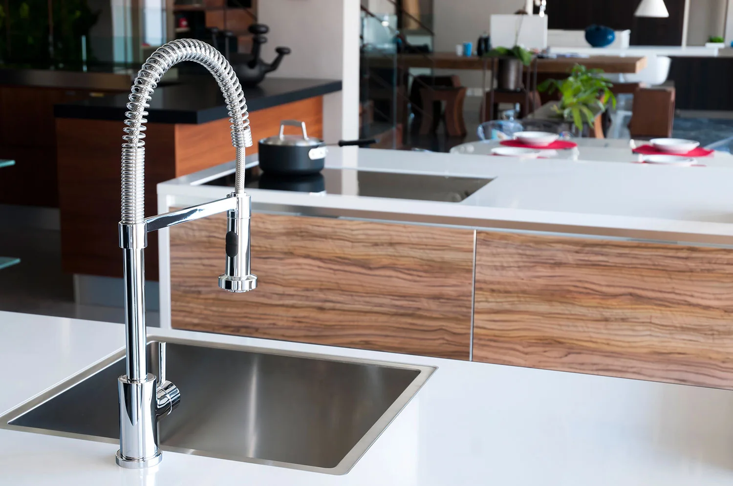 Sink-and-Faucet-Service-Image
